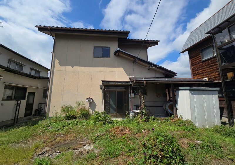 大町 P03 外観 Before