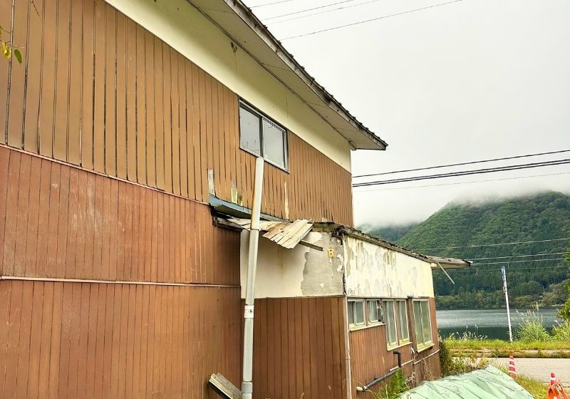 大町 P08 外観 Before