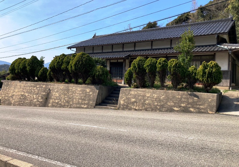 海士町 P06 外観 Before